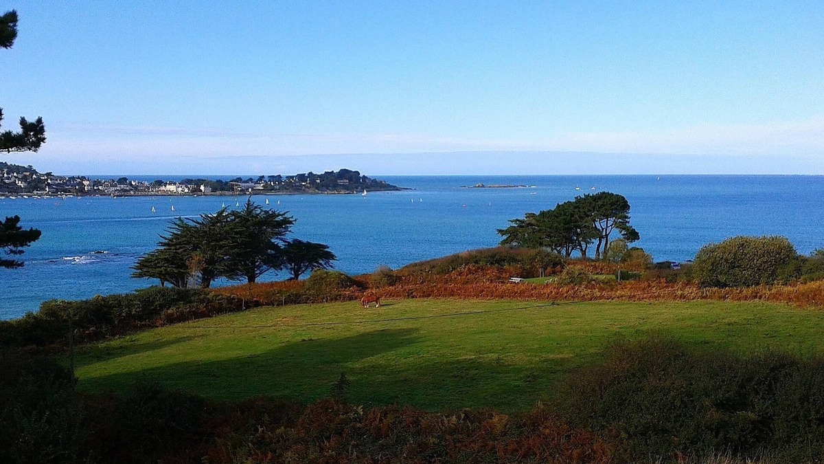 Plestin-les-Greves Apartment | Apartment with stunning sea views and equipped with heated swimming pool