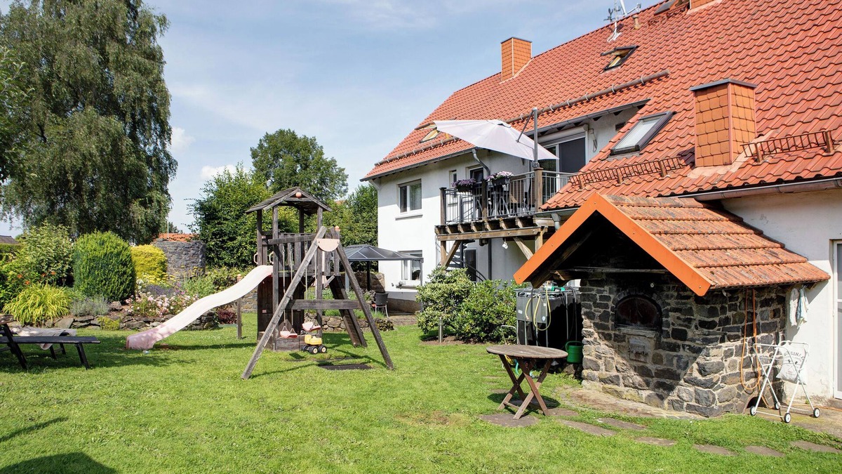 Nieder-Moos Apartment | Apartment 'Wiesenschneiders' with Shared Terrace, Communal Garden and Wi-Fi