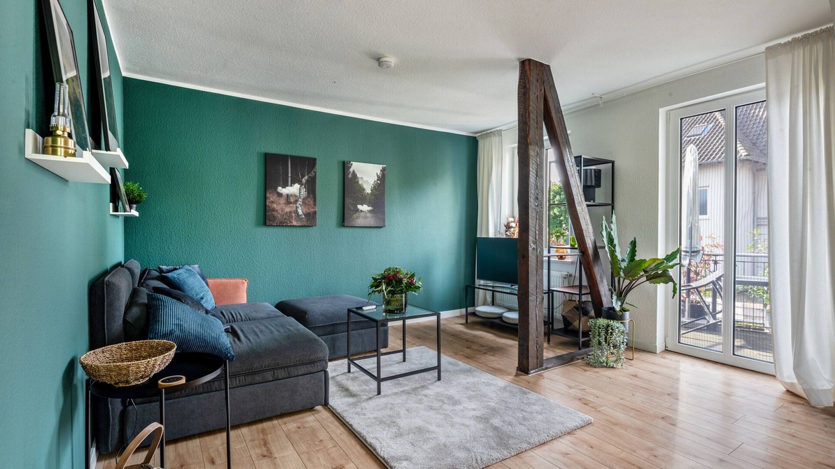 Nienburg/Weser Apartment | Apartment 'Wilhelm' with Balcony and Wi-Fi