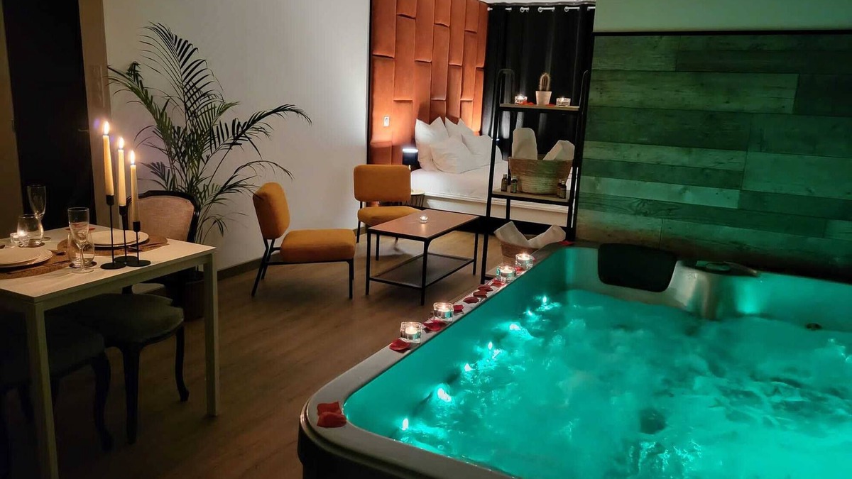 Marsannay-la-Cote Apartment | Apartment with jacuzzi close to the route des grands crus