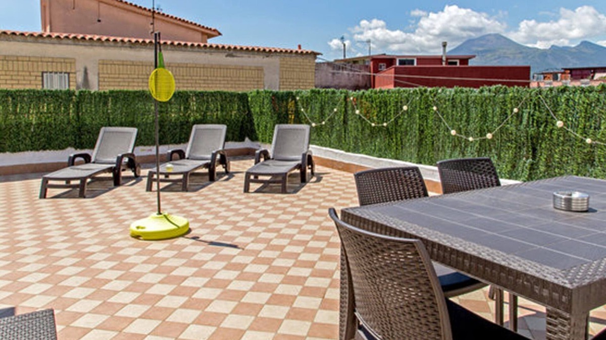 Scafati Apartment | Apartment with 2 bedrooms, terrace and view of the Vesuvius. Near Pompeii Ruins