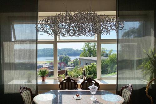 Viljandi Apartment | Apartment With a Lake View and Sauna