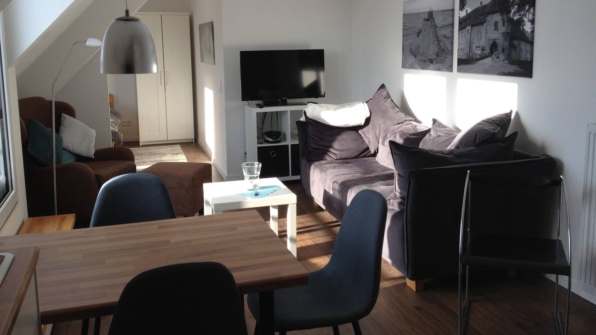 Dringenberg Apartment | Apartment with a view in the castle village of Dringenberg