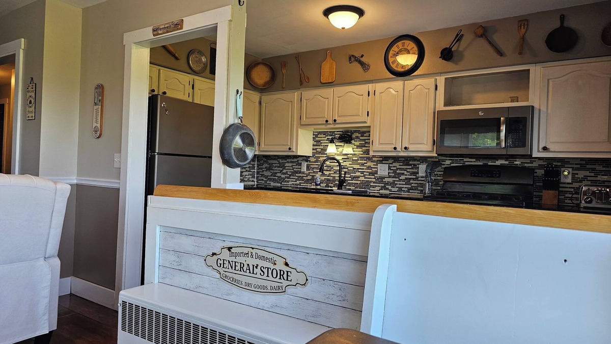 Waterville Apartment | Apartment with a View