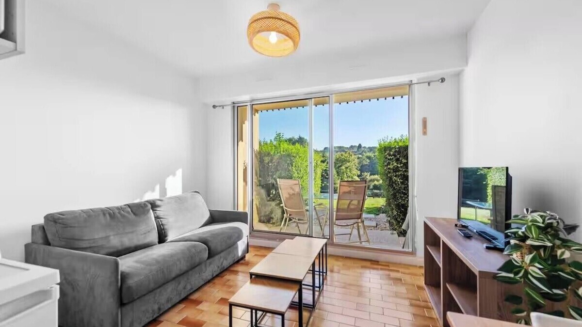 Clair Valon Apartment | Apartment with area, view on the golf of Houlgate