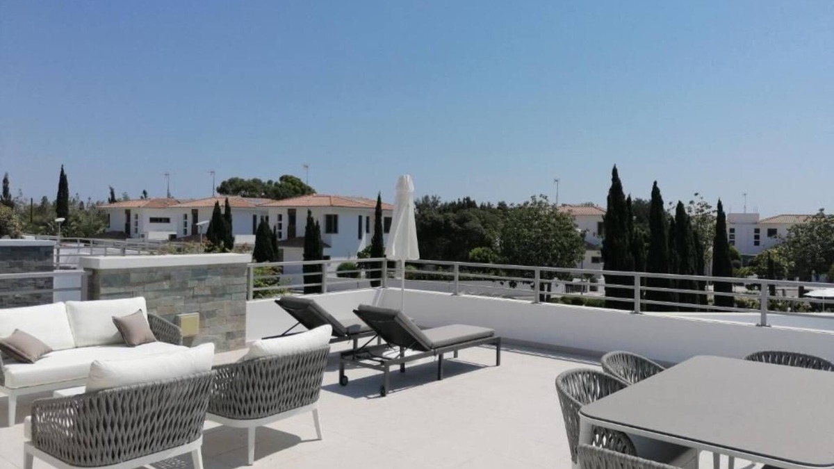 Mazotos Apartment | Apartment with Balcony