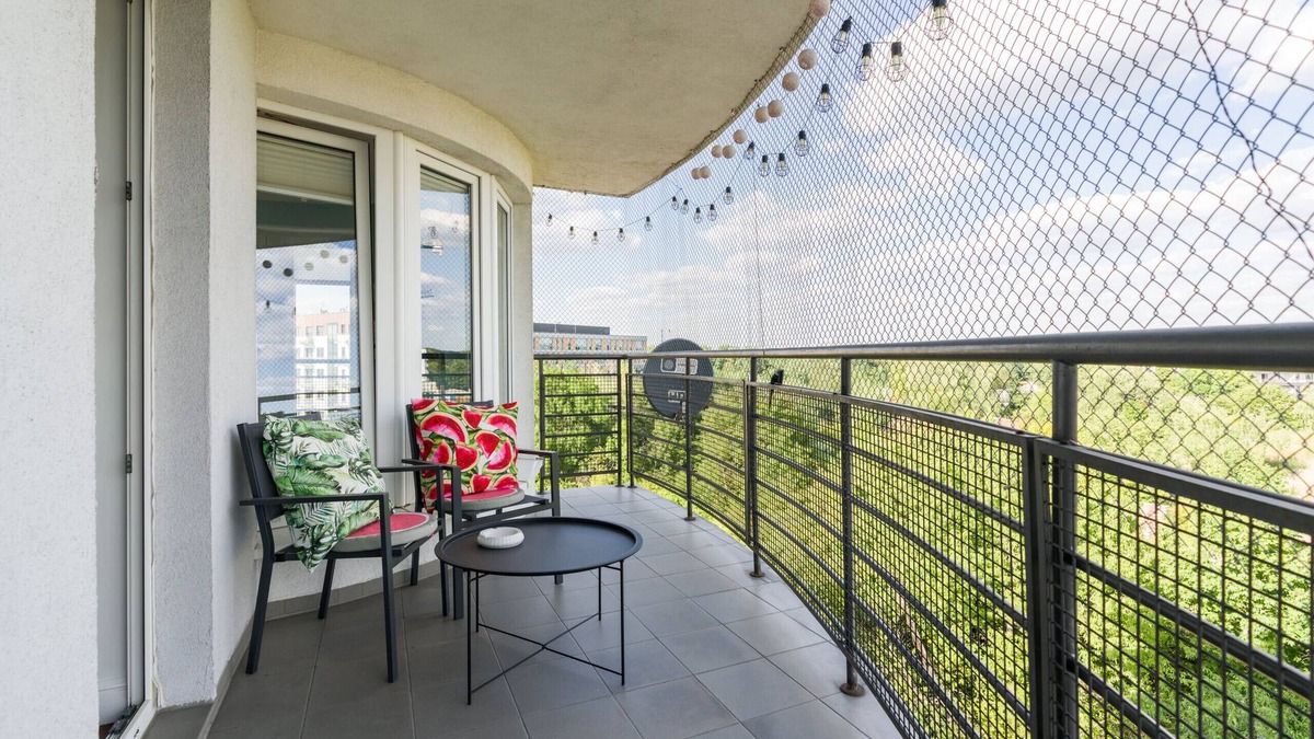 Nowe Miasto Apartment | Apartment With Balcony Malta Lake