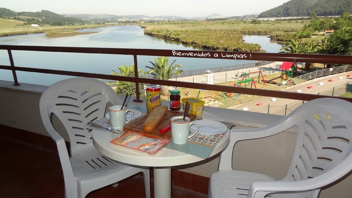 Limpias Apartment | Apartment with beautiful views of the ria de Limpias