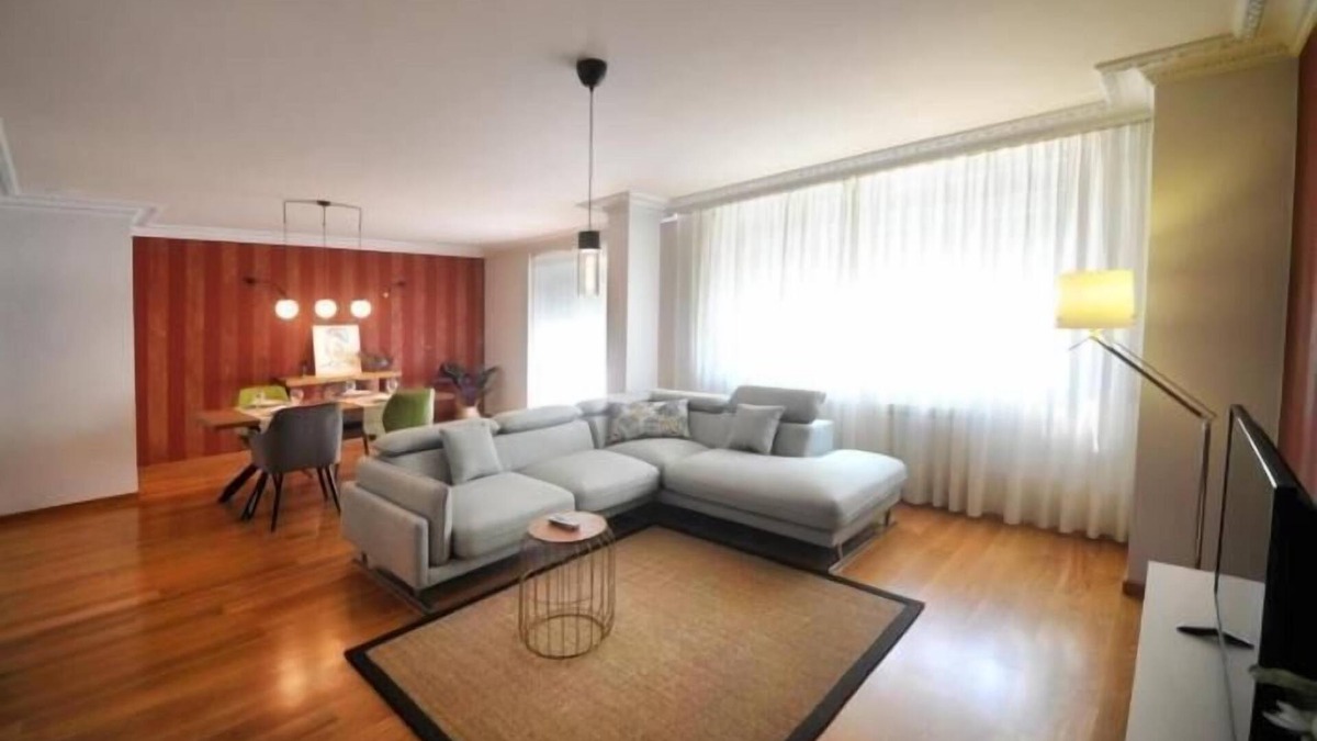 Carballo Apartment | Apartment with city views and is located in Carballo.