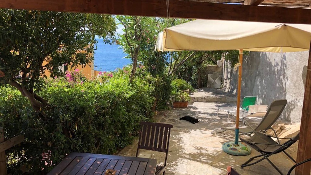 Pomonte Apartment | Apartment with exclusive garden and seaview in Pomonte, 50 meters from the sea