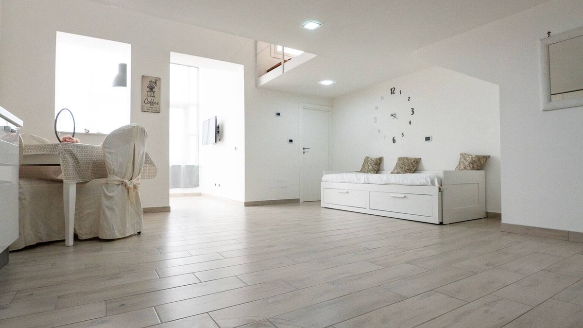 Pozzuoli Apartment | Apartment with free parking and sea view
