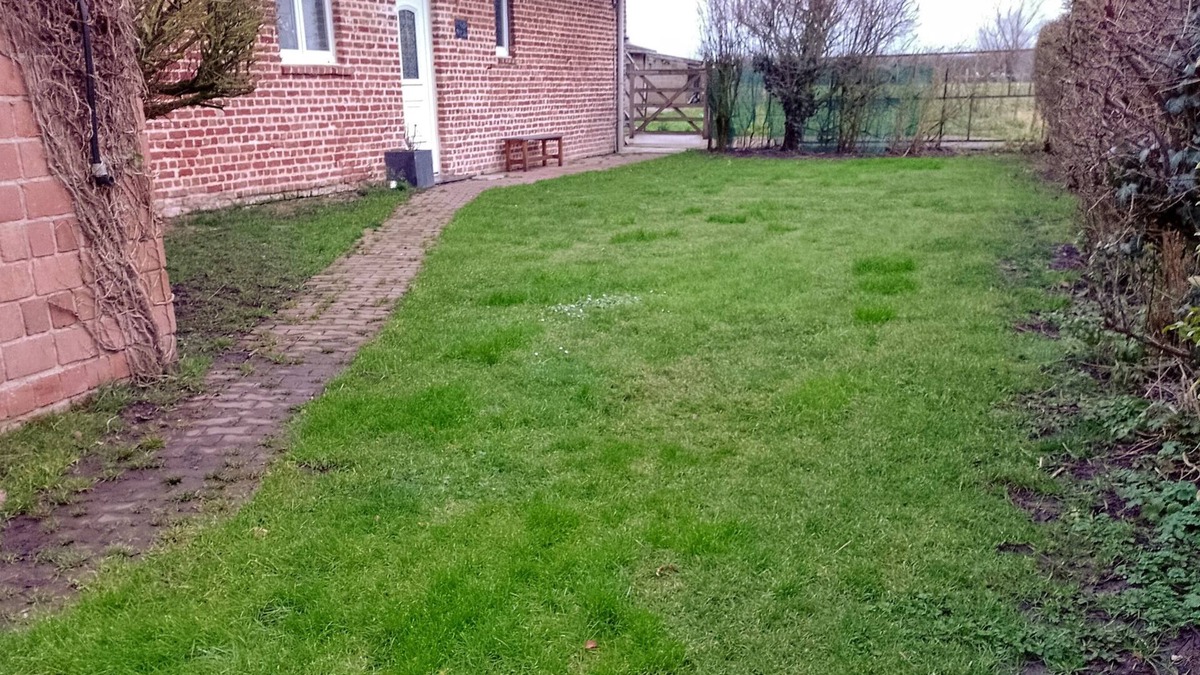 Vieux-Berquin Apartment | Apartment with garden 30min from Lille!