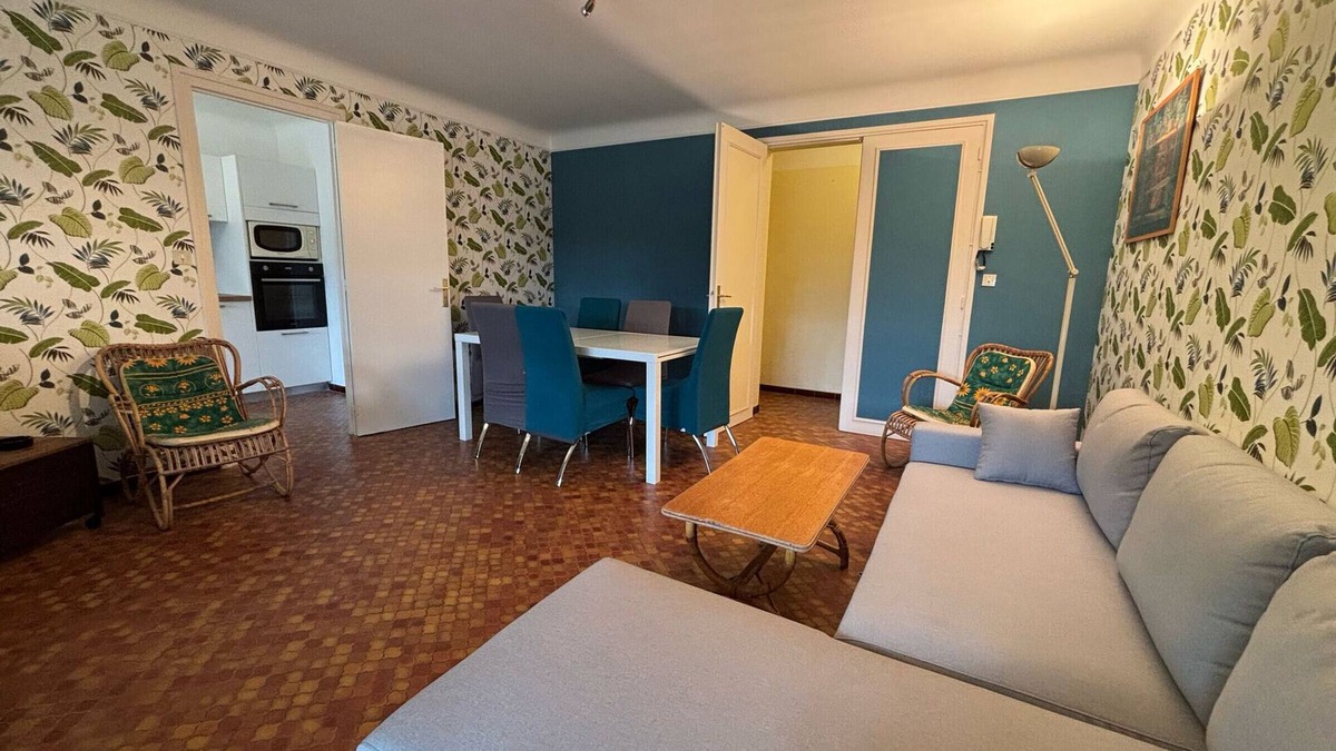 Ciboure Apartment | Apartment with garden and private pool in Ciboure