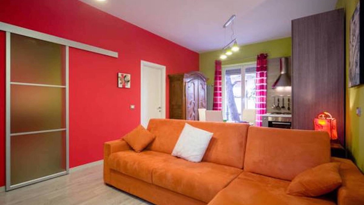 Quarto dei Mille Apartment | Apartment with garden and private parking for a fee