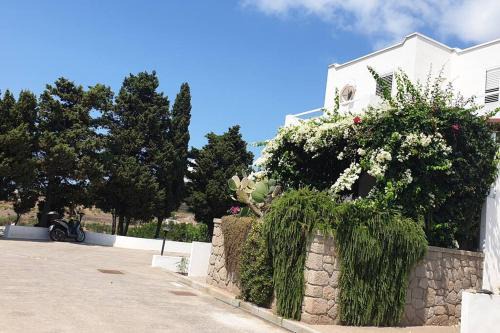 Pianoconte Apartment | Apartment with garden in Pianoconte -Lipari