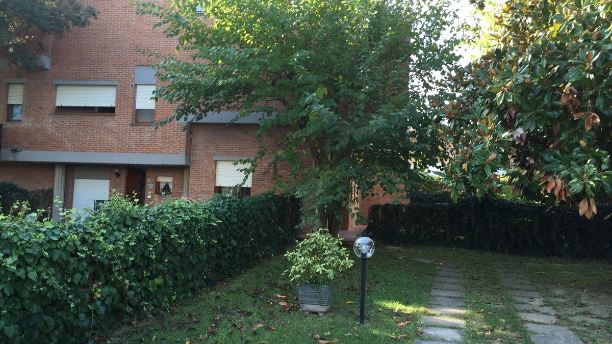 Tirrenia Apartment | Apartment with garden in villa 100 meters from the sea