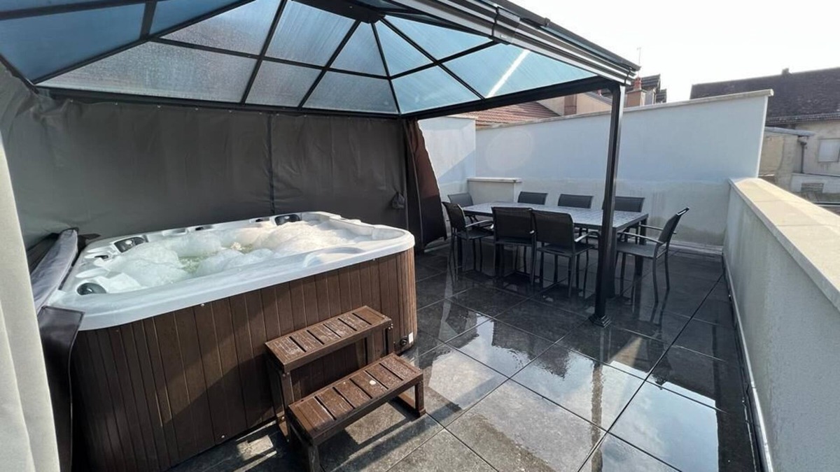 Champagnole Apartment | Apartment with Jacuzzi Downtown Champagnole