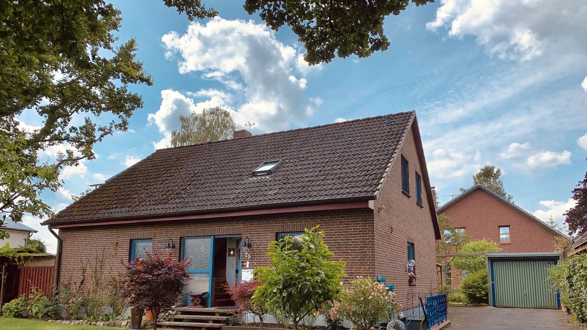 Tasdorf Apartment | Apartment with large balcony in Tasdorf / Neumünster