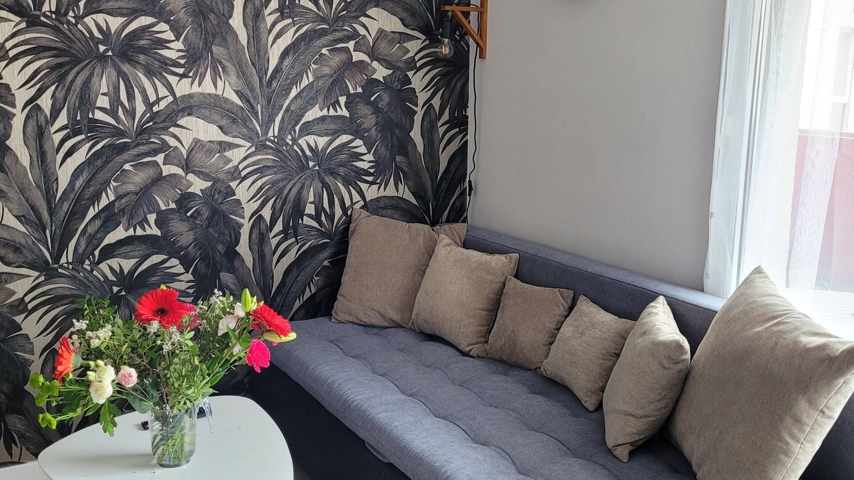 Jouvence Apartment | Apartment with large balcony