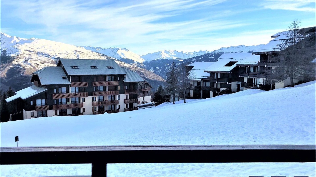 Montalbert Apartment | Apartment with magnificent views at the foot of the slopes