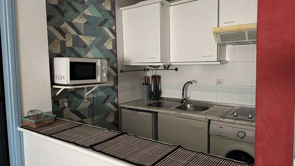 Parque Alcosa Apartment | Apartment with pool, wifi and close to the airport