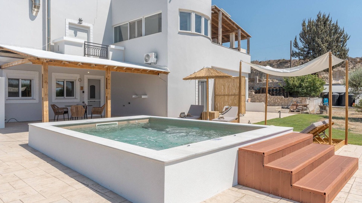 Mastichari Apartment | Apartment 'With Private Pool No 3' with Private Garden, Wi-Fi and Air Conditioning