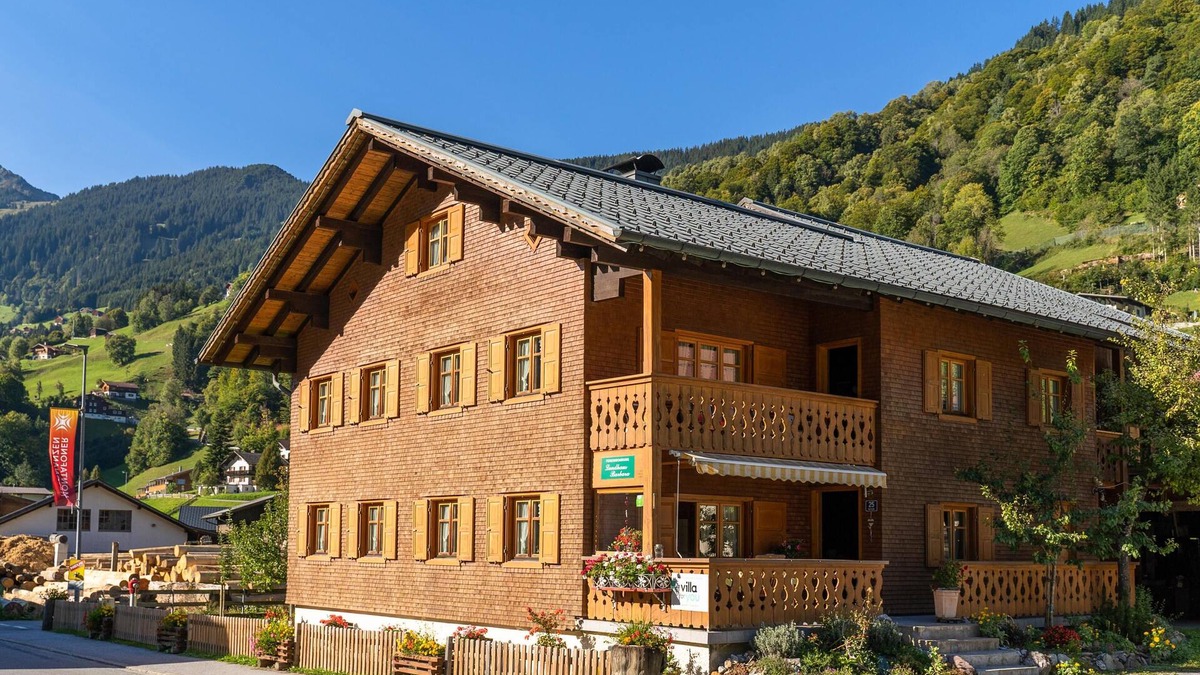 Silbertal Apartment | Apartment with sauna near the ski resort