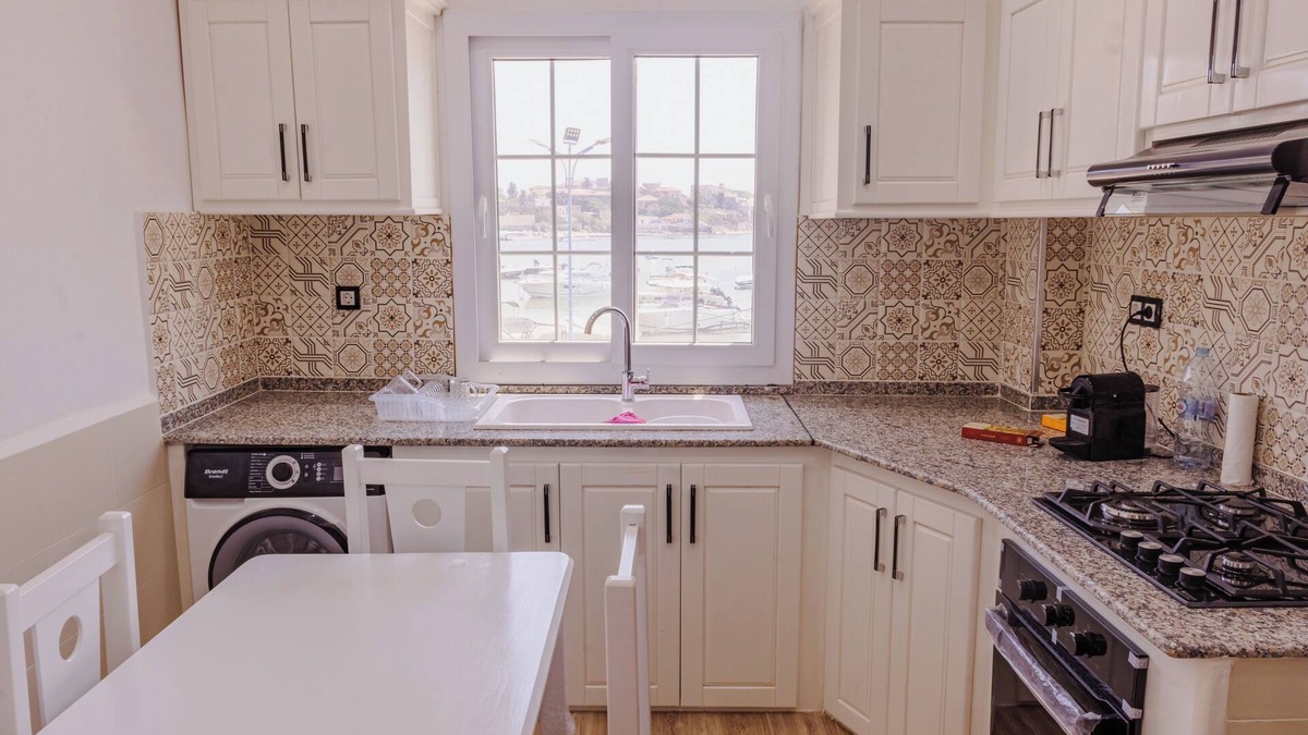 Algiers Apartment | Apartment with sea view and hammam, located at the foot of the magical port of La Perouse