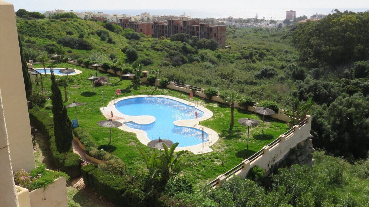 Manilva Apartment | Apartment with sea views, not far from the beach.
