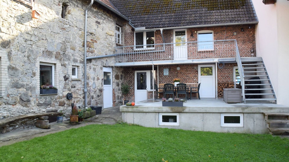 Lichtenau Apartment | Apartment with Shared Terrace, Shared Garden and Wi-Fi