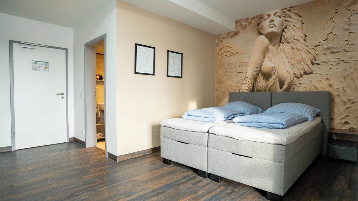 Meyenfeld Apartment | Apartment with shower