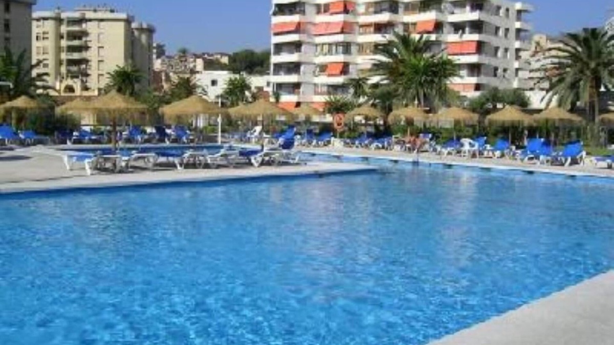 Torremolinos City Centre Apartment | Apartment with sunny terrace in complex with swimming pool, close to the beach