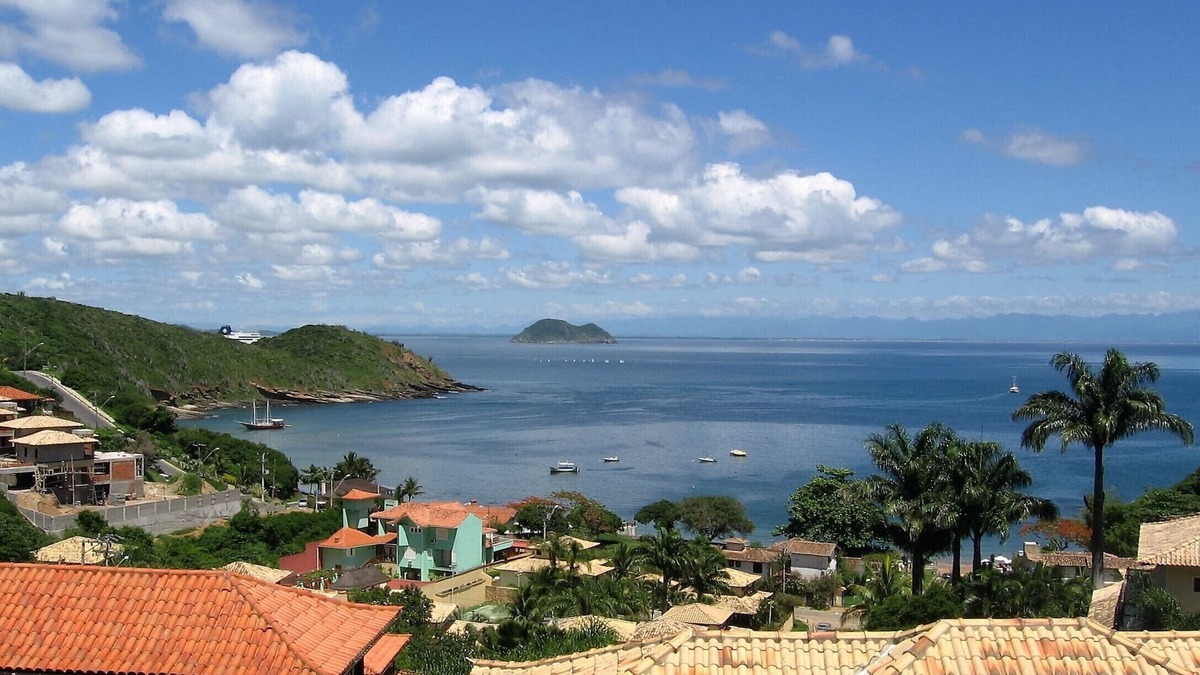 Joao Fernandes Apartment | Apartment with sunset view of the sea in condominium with swimming pool 70m from the best beach in buzios