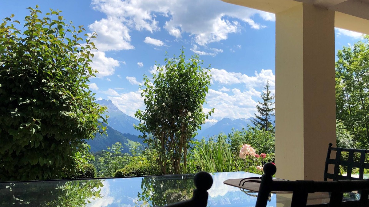 Leysin Apartment | Apartment with terrace and garden for skiers and hikers. Pet friendly!