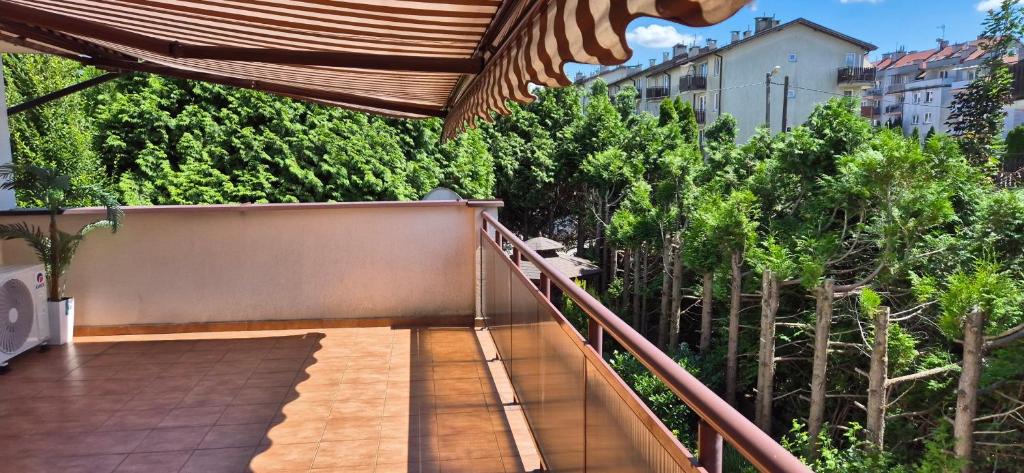 Lagiewniki Apartment | Apartment with terrace and garage