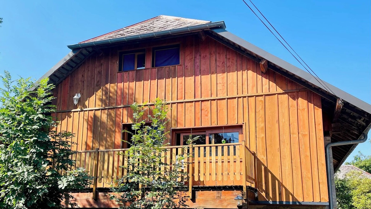 Le Noyer Apartment | Apartment with terrace and mountain views, in the heart of the Massif des Bauges