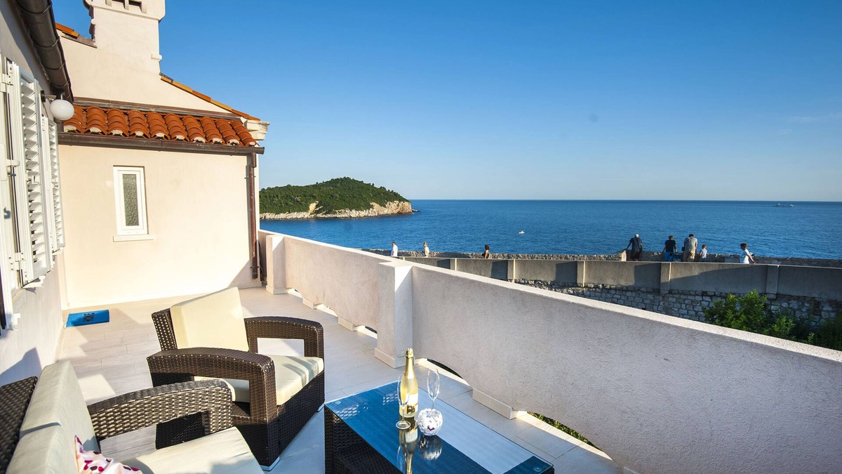 Dubrovnik Apartment | Apartment with the amazing view over the Old Town and Lokrum island