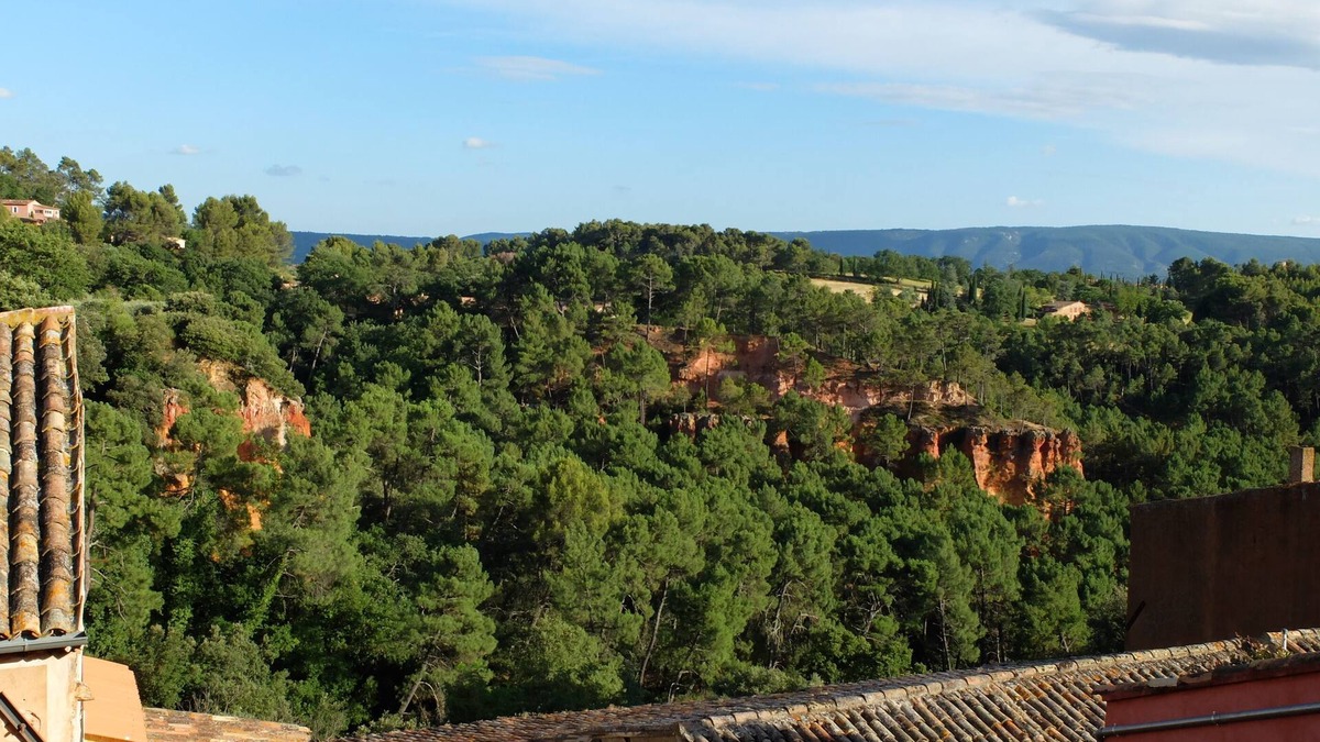 Roussillon Apartment | Apartment with view