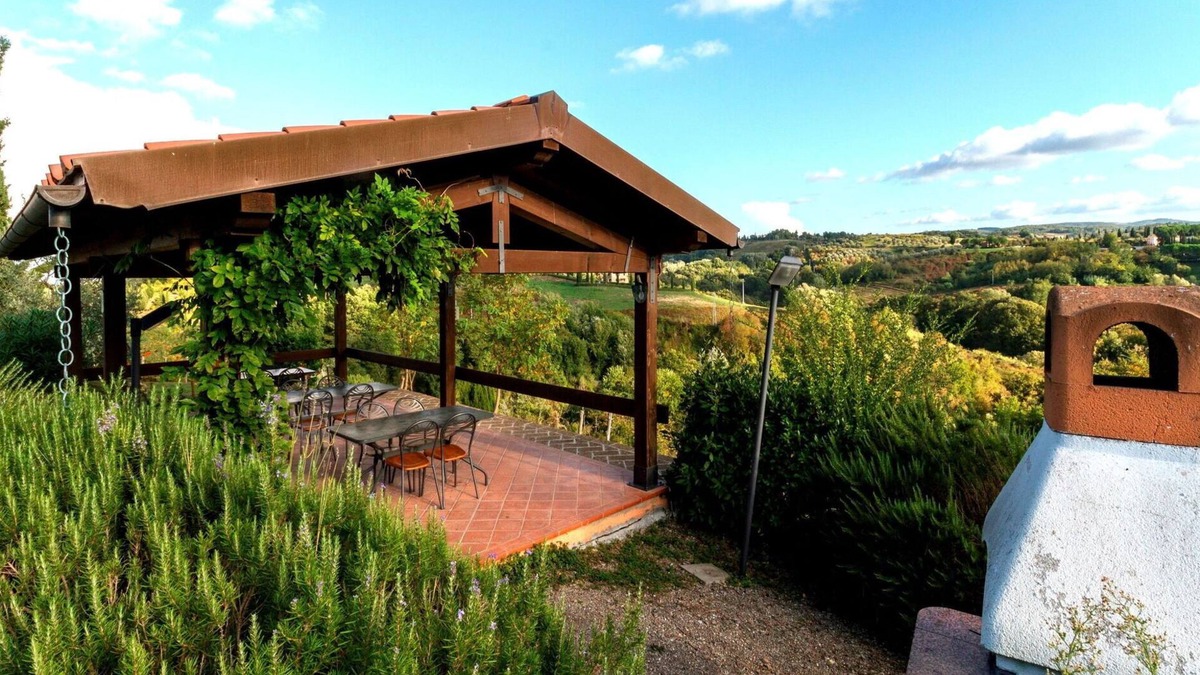 Sughera Apartment | Apartment with WIFI, A/C, pool, TV, terrace, panoramic view, parking, close to San Gimignano