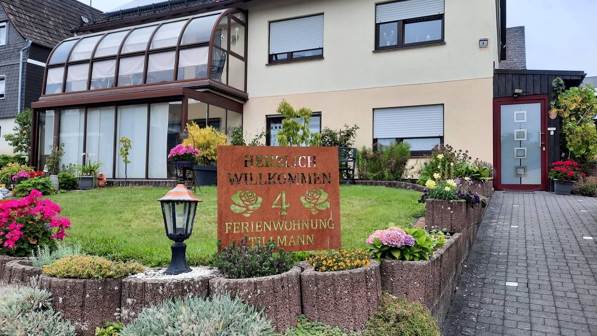 Rahrbach Apartment | Apartment with winter garden in the middle of the Sauerland for young and old