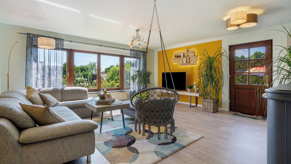 Zwenkau Apartment | Apartment 'Wohnen Am See Bei Heike Und Jens' with Wi-Fi