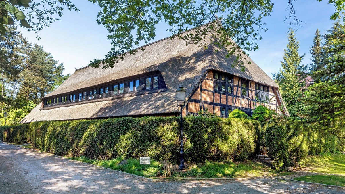 Sankt Dionys Apartment | Apartment 'Wohnen Im Heidehaus' with Private Terrace and Wi-Fi