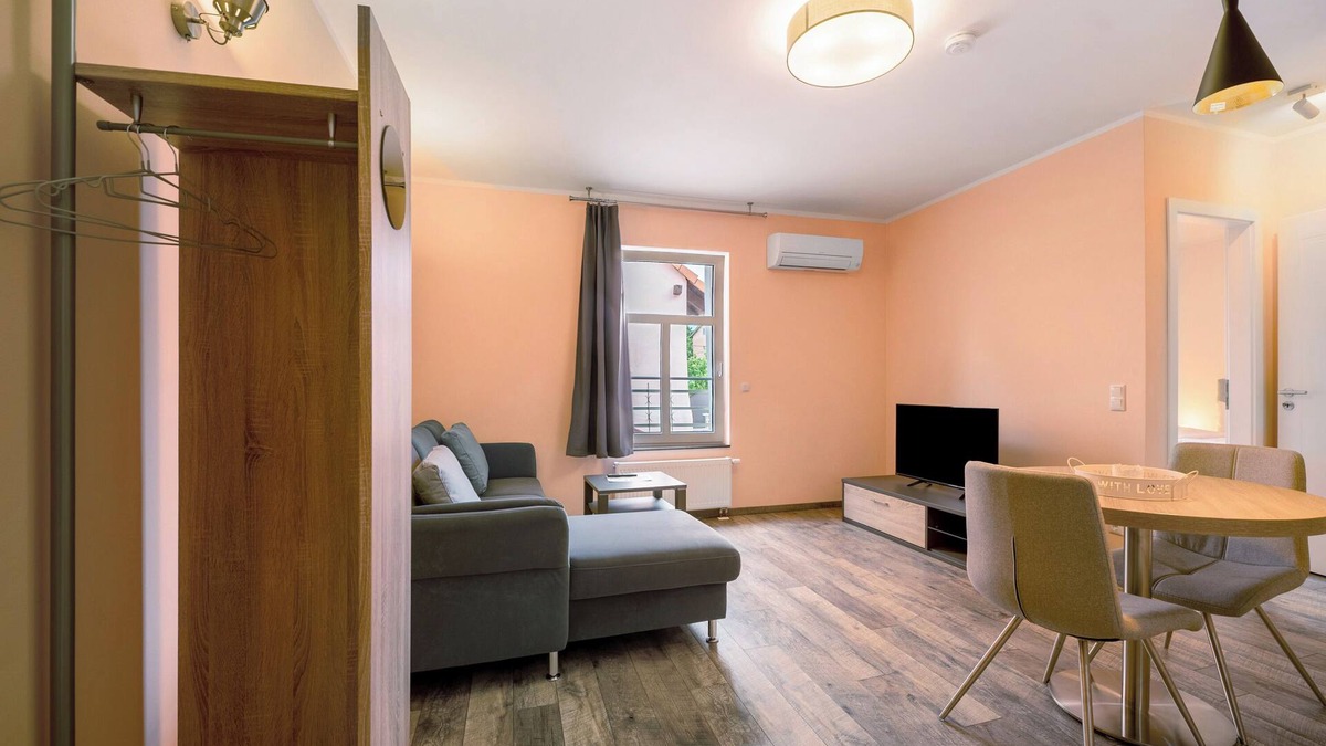 Gau-Odernheim Apartment | Apartment 'Wohnung 4' with Wi-Fi and Air Conditioning