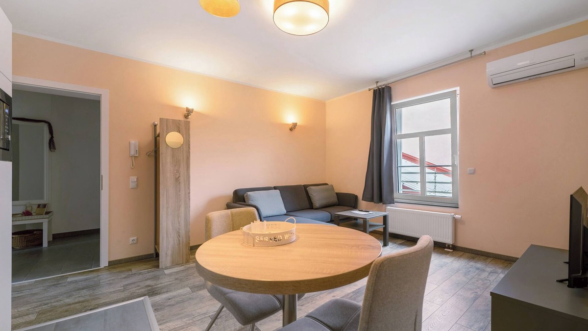 Gau-Odernheim Apartment | Apartment 'Wohnung 3' with Wi-Fi and Air Conditioning