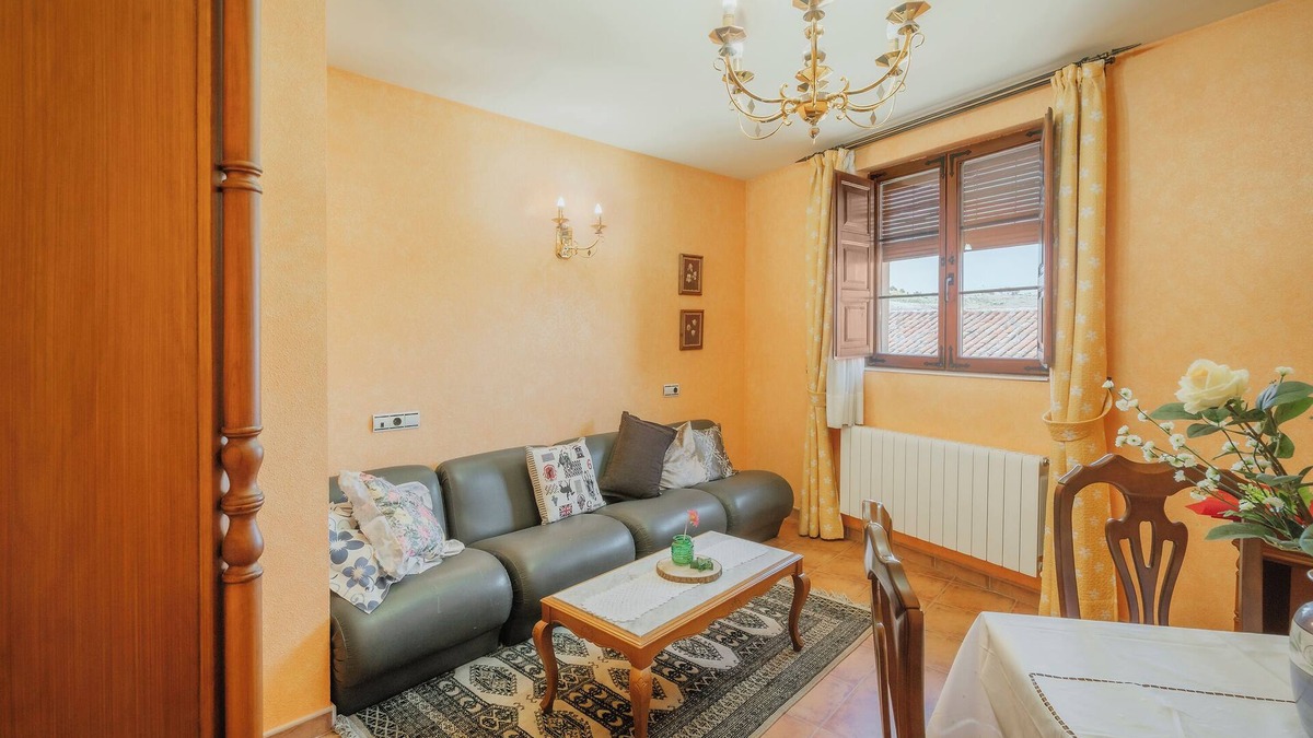 Ampudia Apartment | Apartment 'Y Corte - Castillo' with Wi-Fi