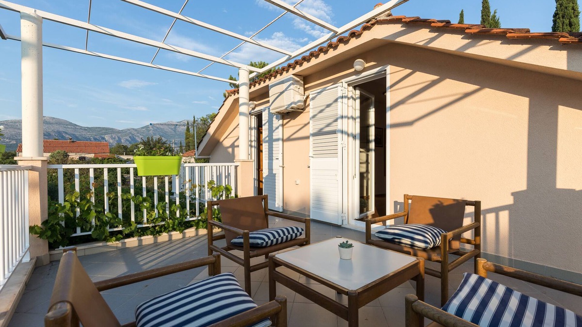 Cilipi Apartment | Apartment Zora - Two Bedroom Apartment with Terrace and Garden View