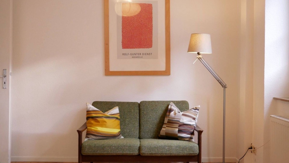 Bruhl-Beurbarung Apartment | Apartment 'Zweiteheimatfreiburg - Rot' with Shared Garden and Wi-Fi