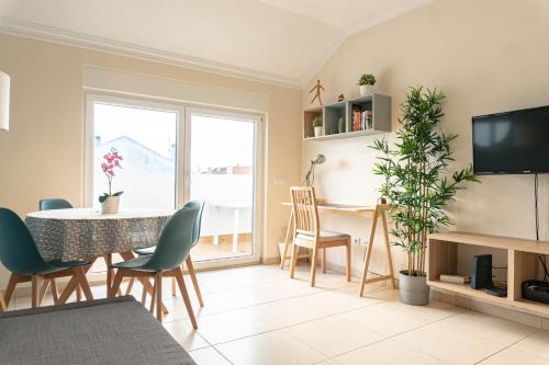 Ferrel Apartment | Apartments Baleal: Balconies and Pool