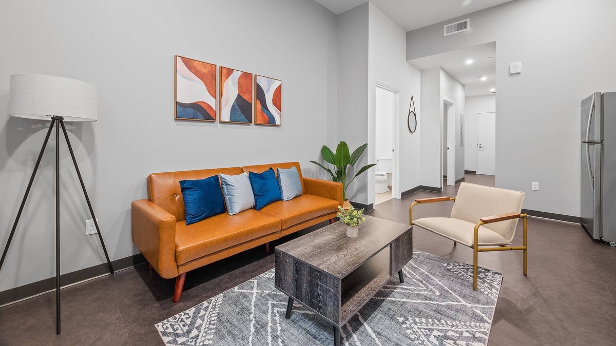 Cultural District Apartment | Apartments in Pittsburgh's Cultural District by Frontdesk