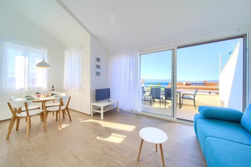 Njivice Apartment | Apartments Meri